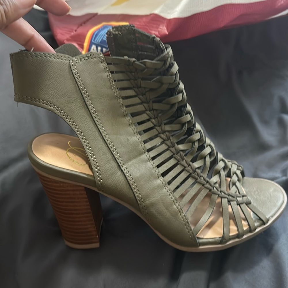 Green shoes only worn once or twice